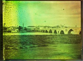Image représentant Le grand pont, Tasköprü, sur le fleuve Seyhan