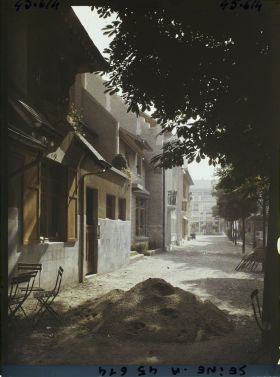 Image représentant L'Exposition des arts décoratifs, le Village Français sous la direction de Charles Genuys, Auberge La Potée Lorraine