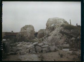Image représentant France, Le Transloy, Les ruines de l'Eglise vues de l'intérieur