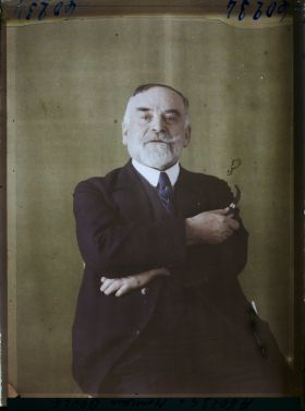 Image représentant https://musee-albert-kahn.s-museum.fr/home/NWQ2OTAwYzNmYjZlZTk1ZWQwODJmMjY4L2dlbmVyaWMtbm90aWNlLXRhYi9hdXRob3JpdHkvNjE3YTc5ZjVjZjhiODk2OGIzMzM3ZDIx/5d6900c3fb6ee95ed082f268/generic-notice-tab/authority/617a79ebcf8b8968b333695c Monsieur Marcellin Boule