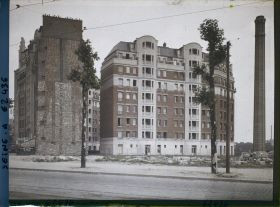 Image représentant Construction d'habitations à bon marché (HBM) sur la zone de fortifications à la porte de Saint-Cloud