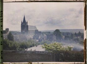 Image représentant France, Montfort l'Amaury, L'Eglise vue de la butte du Château