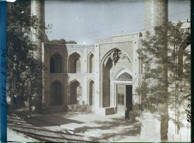 Image représentant La porte de la mosquée Sepahsalar (Madreseh e Motahari)