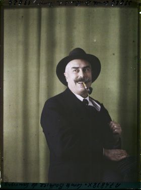 Image représentant Le  https://musee-albert-kahn.s-museum.fr/home/NWQ2OTAwYzNmYjZlZTk1ZWQwODJmMjY4L2dlbmVyaWMtbm90aWNlLXRhYi9hdXRob3JpdHkvNjE3YTc5ZjVjZjhiODk2OGIzMzM3ZDIx/5d6900c3fb6ee95ed082f268/generic-notice-tab/authority/617a79ebcf8b8968b33368a8 comte Berthier de Sauvigny