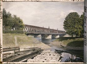 Image représentant Pont de Kehl, Le Pont de Kehl et le bassin de réparations des petits bâteaux