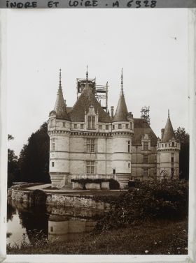 Image représentant Vue d'ensemble de la façade est du château