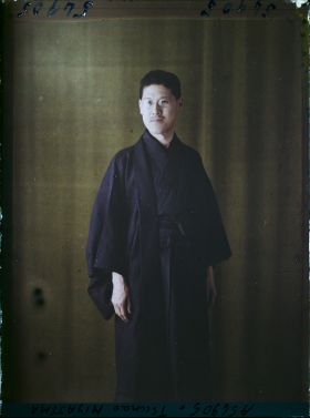 Image représentant https://musee-albert-kahn.s-museum.fr/home/NWQ2OTAwYzNmYjZlZTk1ZWQwODJmMjY4L2dlbmVyaWMtbm90aWNlLXRhYi9hdXRob3JpdHkvNjE3YTc5ZjVjZjhiODk2OGIzMzM3ZDIx/5d6900c3fb6ee95ed082f268/generic-notice-tab/authority/617a79ebcf8b8968b333740d Monsieur Tsunao Miyajima