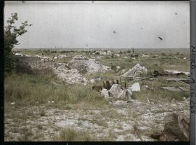 Image représentant France, Tilloy, Les Ruines du village rues vers le Sud Ouest