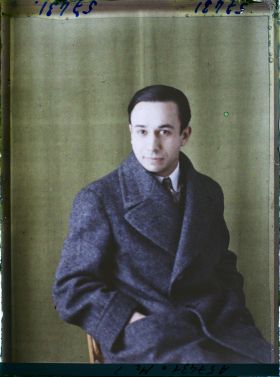 Image représentant https://musee-albert-kahn.s-museum.fr/home/NWQ2OTAwYzNmYjZlZTk1ZWQwODJmMjY4L2dlbmVyaWMtbm90aWNlLXRhYi9hdXRob3JpdHkvNjE3YTc5ZjVjZjhiODk2OGIzMzM3ZDIx/5d6900c3fb6ee95ed082f268/generic-notice-tab/authority/617a79ebcf8b8968b3337c0b Mazhar Sevket