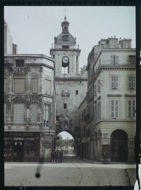 Image représentant La Tour de l'Horloge, vue depuis la rue de Paris