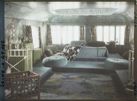 Image représentant L'Exposition des arts décoratifs, Péniche Poiret, Chambre à coucher, pour présentation création Maison Martine