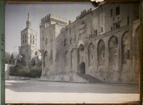 Image représentant La cathédrale Notre-Dame des Doms et le Palais des Pape