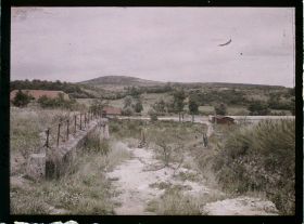 Image représentant France, Boureuil Secteur de Vauquois, La petite Boureuil, au fond, la butte de Vauquois