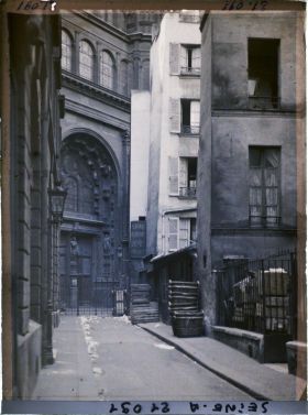 Image représentant L'impasse Saint-Eustache vue de la rue de Montmartre