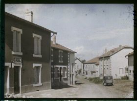 Image représentant France, Aubréville (Meuse) 767h, Intersection de la Grande Rue et la rue du Pont