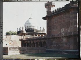 Image représentant Structures de l'enceinte du Taj Mahal