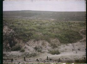 Image représentant France, Vaux, Vue prise du fort de Vaux vers le fort de Douaumont et le bois de la Caillette