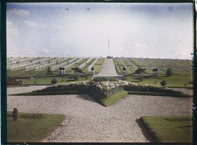 Image représentant France, Romagne sous Montfaucon, Entrée principale du Cimetière