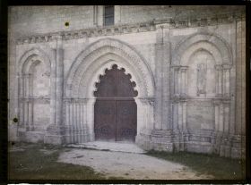 Image représentant Le portail de l'église Saint-Martin