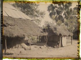 Image représentant Apatam du fétiche Zangbéto et case du fétiche Dan