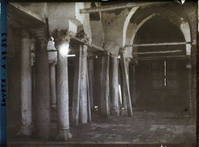 Image représentant Intérieur de le mosquée el-Gabana ?