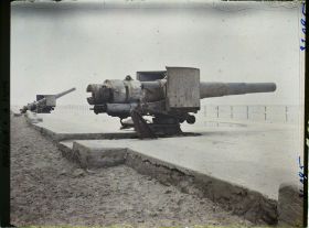 Image représentant Belgique, Ostende, Les deux pièces de gauche de la batterie