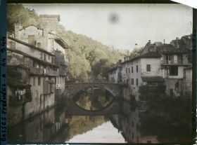 Image représentant France, St Jean Pied de Port, La Vieille Eglise et le Pont (fin de Journée )
