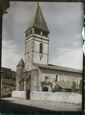 Image représentant France , St Etienne-de-Baigorry, L'Eglise et sa Vieille Tour