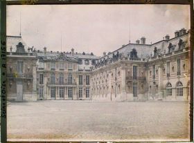 Image représentant France, Palais de Versailles, La Cour de marbre