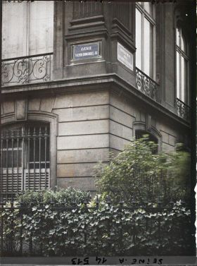 Image représentant Plaque de rue "avenue Victor-Emmanuel-III"