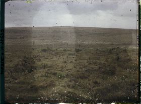 Image représentant France, Vaux, Emplacement du Village de Vaux : au Sommet, le fort de Vaux