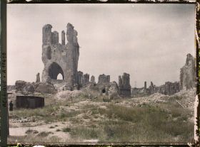 Image représentant Belgique, Ypres, Les Halles vues de la Grande Place