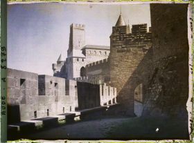 Image représentant La porte du Sénéchal, vue de l'intérieur de l'enceinte