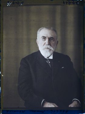 Image représentant https://musee-albert-kahn.s-museum.fr/home/NWQ2OTAwYzNmYjZlZTk1ZWQwODJmMjY4L2dlbmVyaWMtbm90aWNlLXRhYi9hdXRob3JpdHkvNjE3YTc5ZjVjZjhiODk2OGIzMzM3ZDIx/5d6900c3fb6ee95ed082f268/generic-notice-tab/authority/617a79ebcf8b8968b33373ed Monsieur Gaston Menier