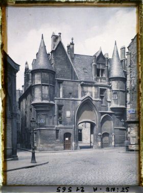 Image représentant L'hôtel de Sens, rues du Figuier et du Fauconnier