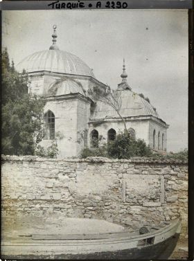Image représentant Les toits d'une mosquée au bord du Borphore