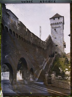 Image représentant La Allenwindenturm et les remparts de la Musegg
