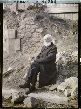 Image représentant Mr Danis (84 ans) refusant de quitter Reims depuis le début de la guerre