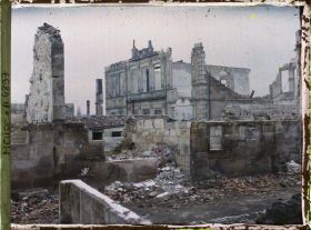 Image représentant France, Révigny, La mairie vue de dos
