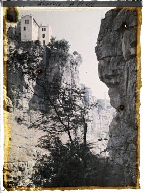 Image représentant Algérie, Constantine, Au fond des gorges, Paysage