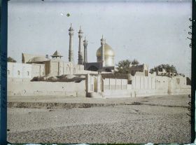 Image représentant Le sanctuaire de Fatima Masoumeh au crépuscule