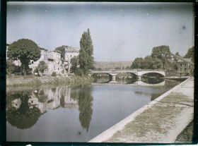 Image représentant France, Verdun, Le Pont Chaussée et la Meuse