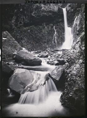 Image représentant Urami-no-taki (chutes d'Urami)