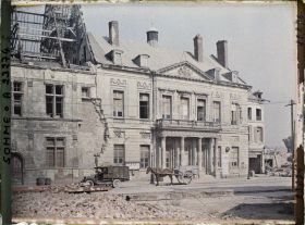 Image représentant France, Péronne, Façade de l'Hôtel de Ville