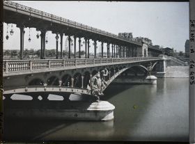 Image représentant Le pont de Passy, actuel pont de Bir-Hakeim