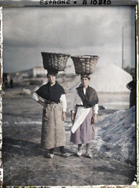Image représentant femmes aux salines