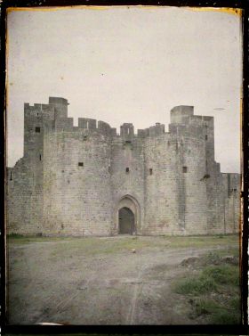 Image représentant La porte de la façade sud des remparts