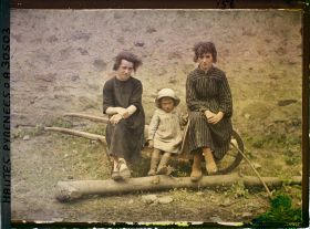Image représentant Jeunes filles de St Savin