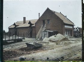 Image représentant France, Neuville St Waast, Maisons reconstruites