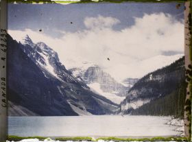Image représentant Canada, Lac Louise, Le lac, les pics Victoria et Leffroy autre vue